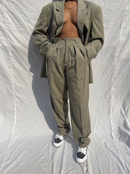 Khaki Pleated Suit (Women’s 34)