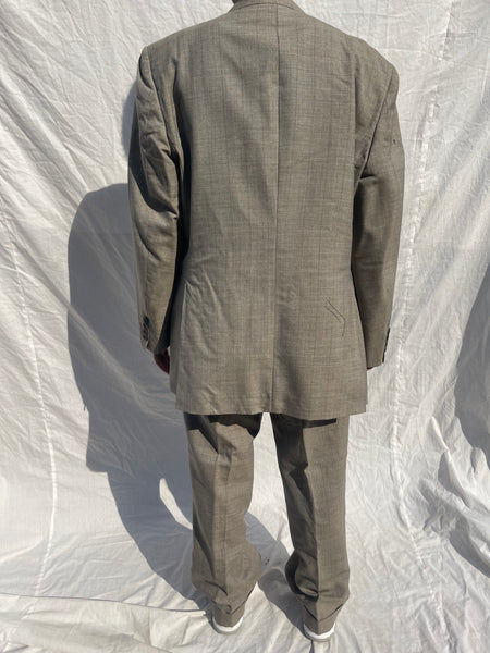 Grey Pinstriped Men’s Suit (Women’s 34)