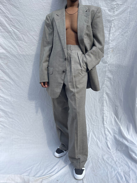 Grey Pinstriped Men’s Suit (Women’s 34)
