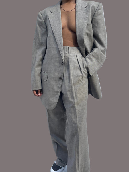 Grey Pinstriped Men’s Suit (Women’s 34)