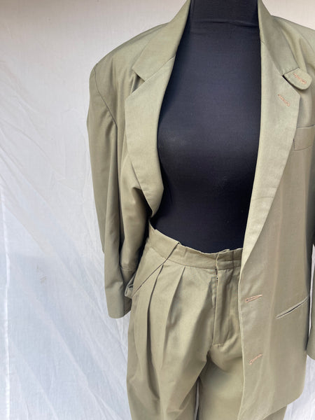 Khaki Pleated Suit (Women’s 34)