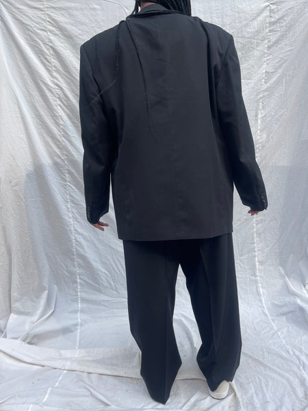 Classic Black DB Suit (42)