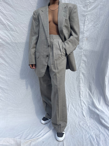 Grey Pinstriped Men’s Suit (Women’s 34)