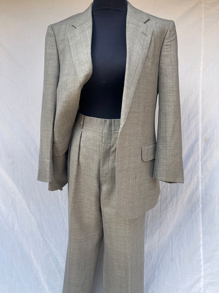 Grey Pinstriped Men’s Suit (Women’s 34)