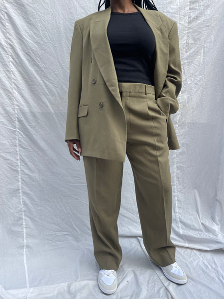 Khaki Unisex Suit (Women’s 38)