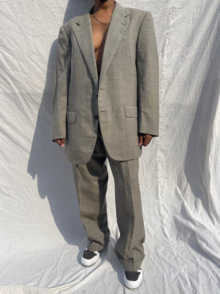 Grey Pinstriped Men’s Suit (Women’s 34)