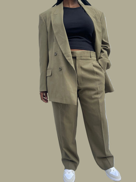 Khaki Unisex Suit (Women’s 38)